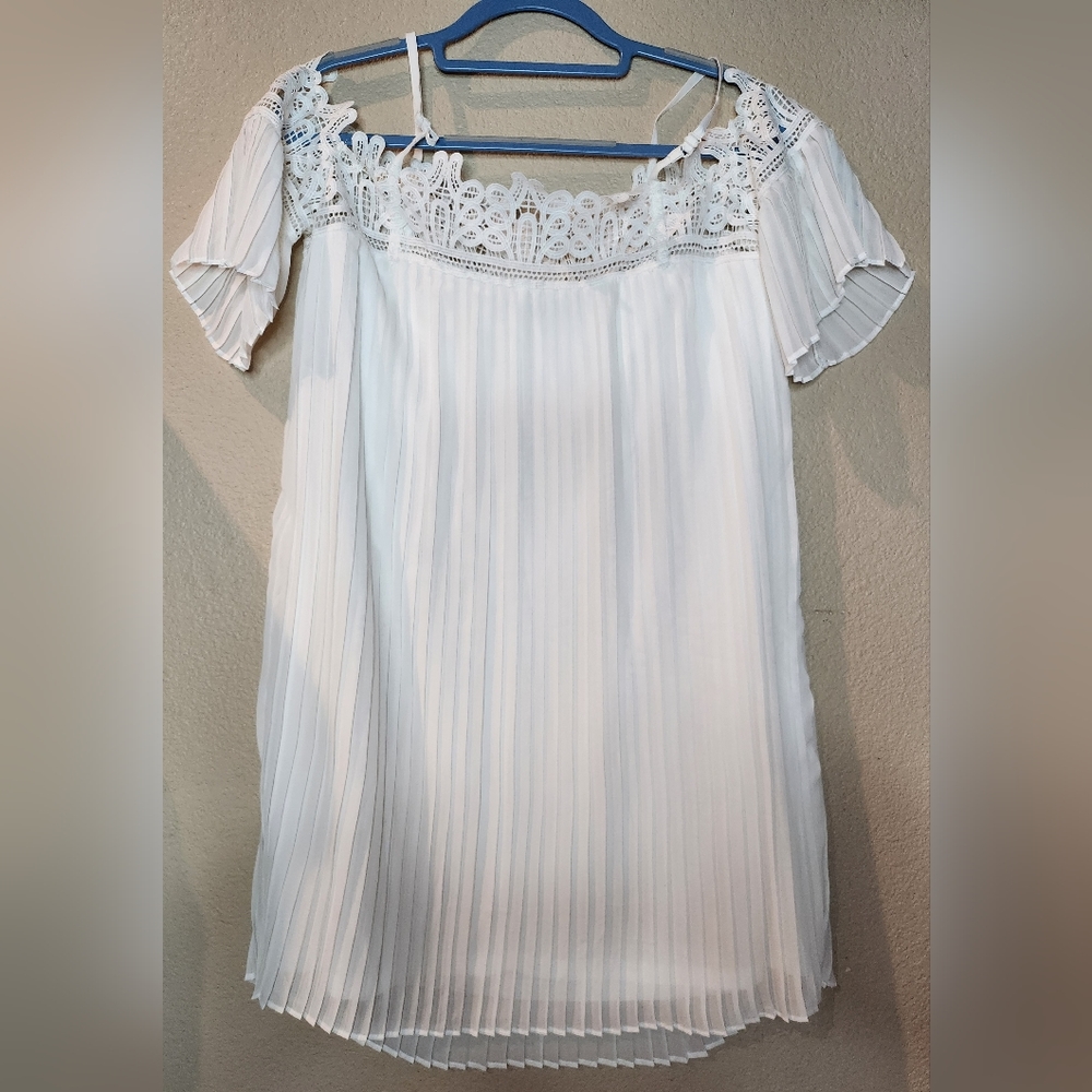 Est. 1946 White Pleated cold shoulder midi dress with crochet trim J/M Size S